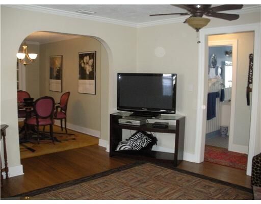 Property Photo: 4810 6th Avenue N FL 33713