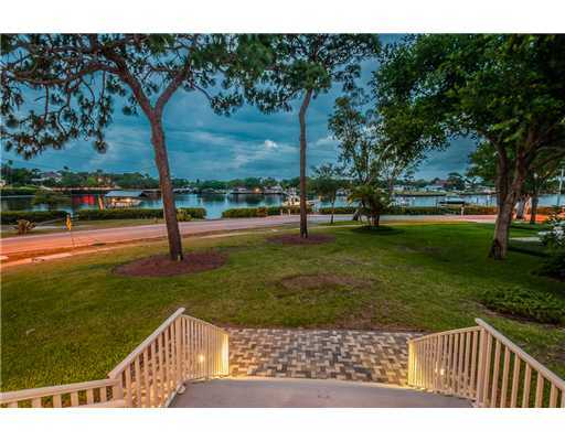 Property Photo:  489 Riverside Drive  FL 34689 