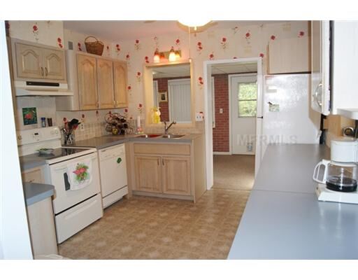 Property Photo:  