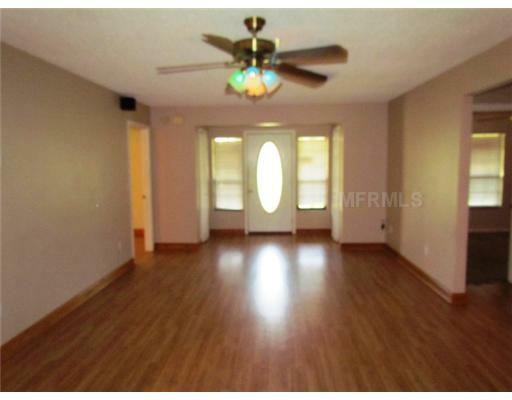 Property Photo:  1007 Chestnut  FL 34711 