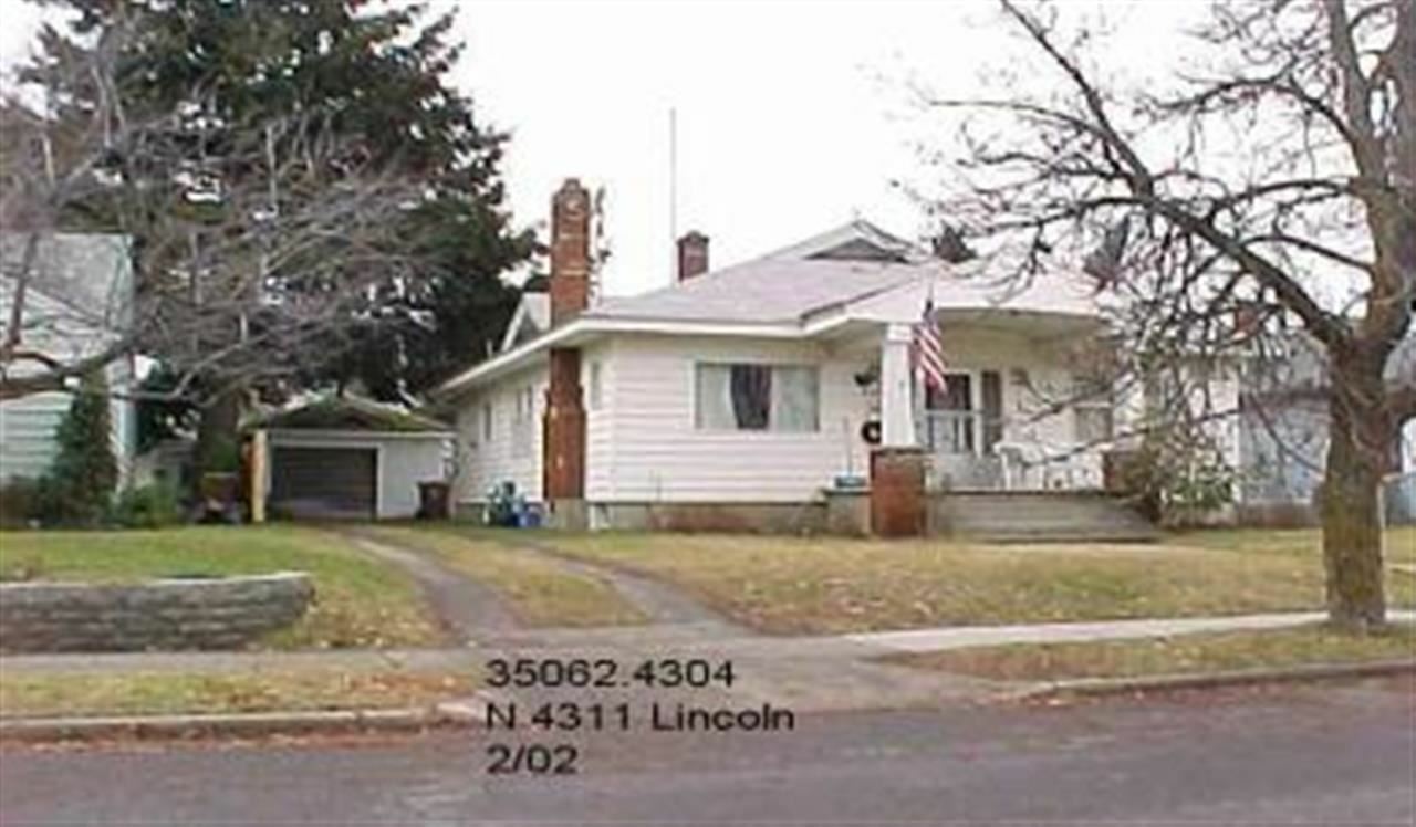 Property Photo:  4311 N Lincoln St  WA 99205 