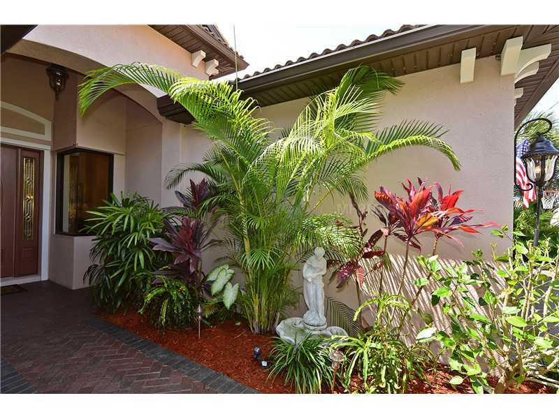 Property Photo: 14267 Sundial Place FL 34202