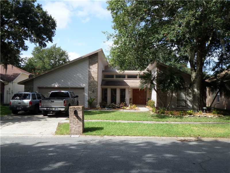 Property Photo:  3807 Hollow Wood Drive  FL 33596 