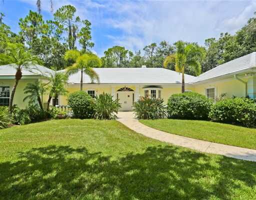 Property Photo:  7627 Weeping Willow Circle  FL 34241 