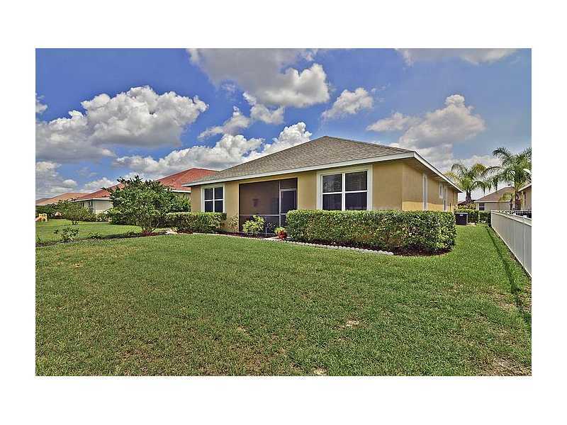 Property Photo: 2311 124th Drive E FL 34219