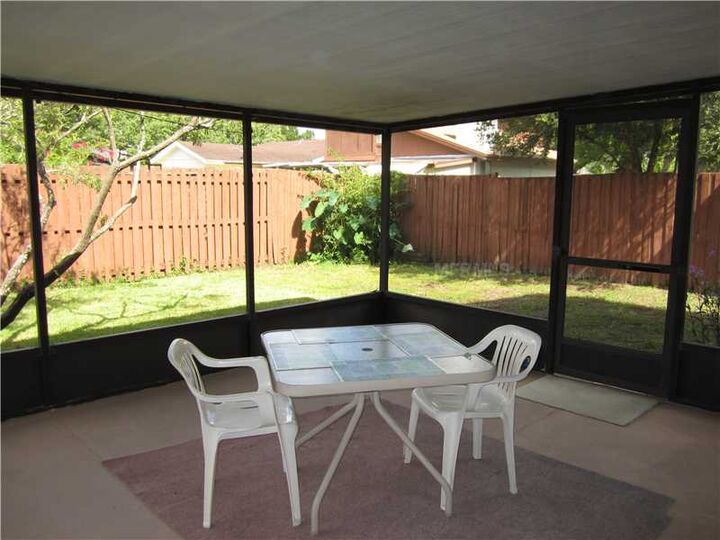 Property Photo: 10340 Del Mar Circle FL 33624
