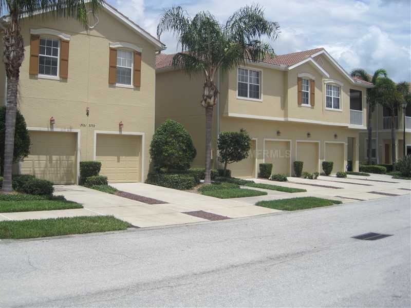 Property Photo:  3769 Parkridge Circle 4-103  FL 34243 