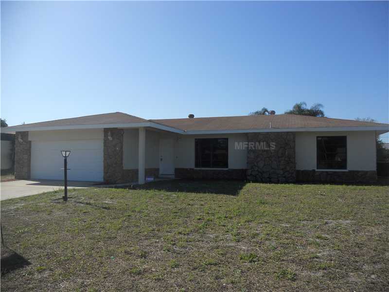 Property Photo:  810 Southern Pine Lane  FL 34243 