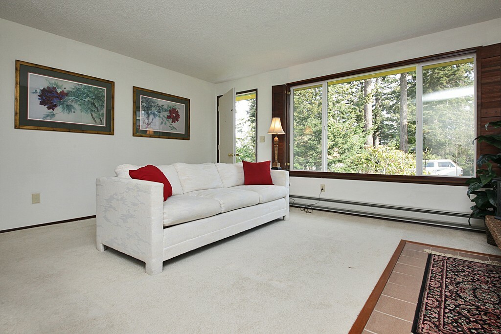 Property Photo:  106 NE Faris St  WA 98239 