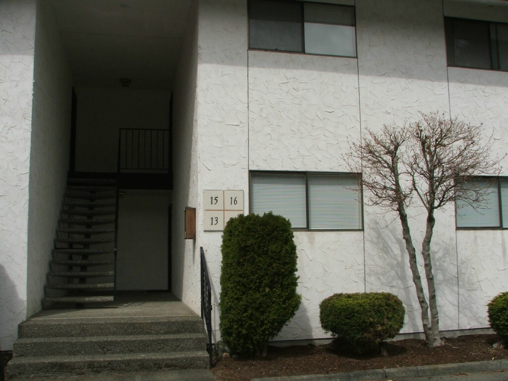 Property Photo:  130 N Camano Dr 13  WA 98282 