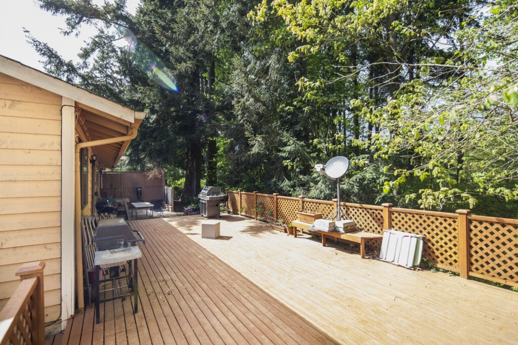 Property Photo: 18531 73rd Avenue NE WA 98028