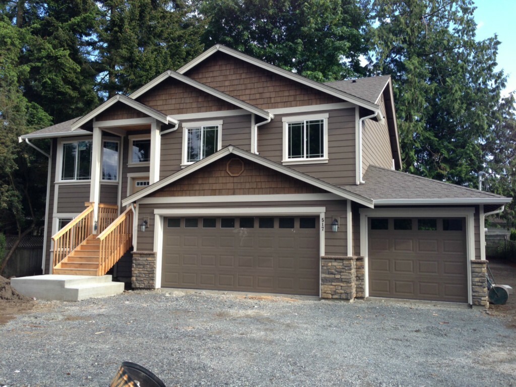 Property Photo:  517 N 205th St  WA 98133 