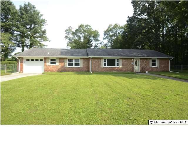 Property Photo:  483 Macintosh Lane  NJ 07748 