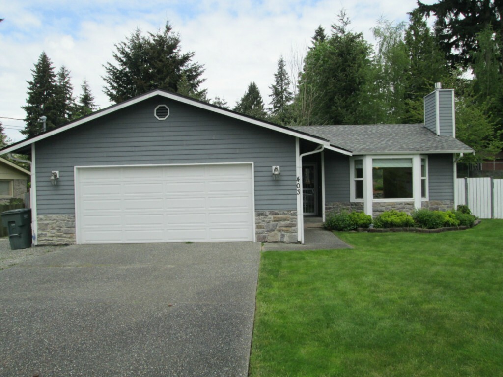 Property Photo: 403 72nd St SE WA 98203