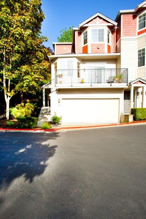 Property Photo:  2628 139th   Avenue SE 9  WA 98005 