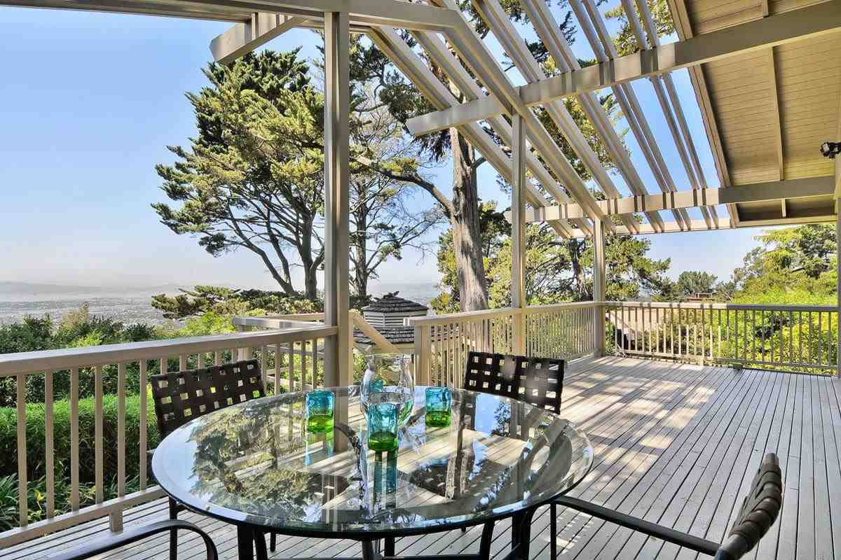 Property Photo: 49 Castle Park Way CA 94611-2745