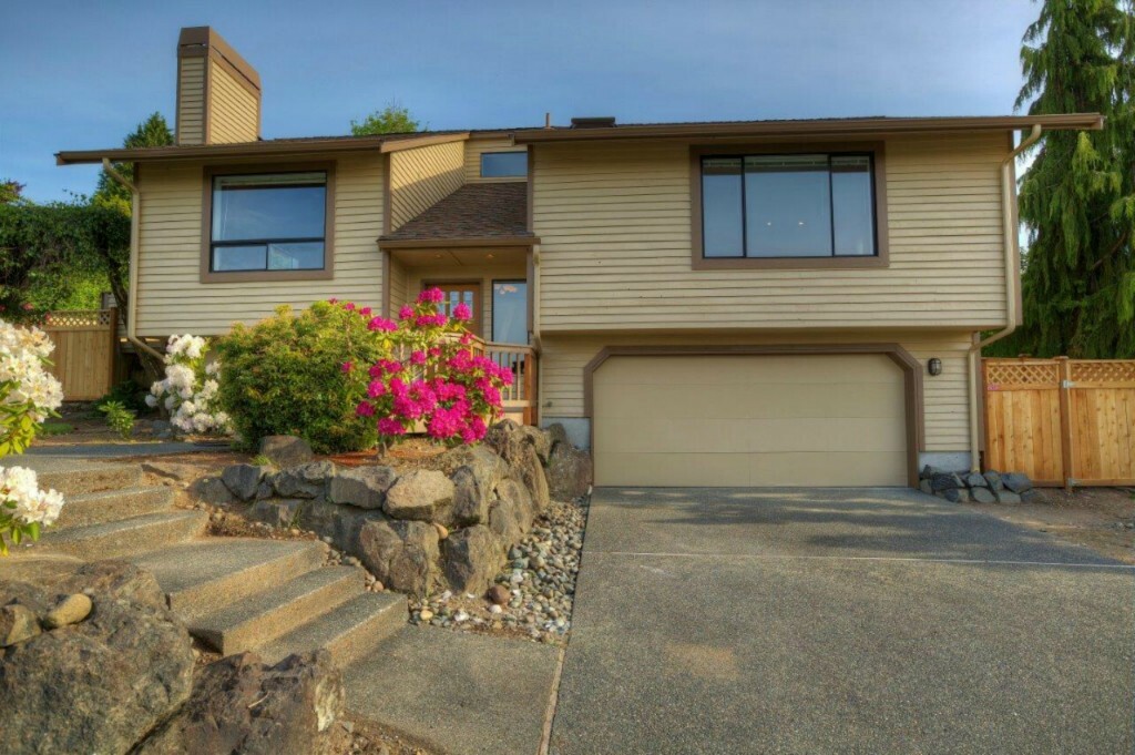 Property Photo:  426 S 214th St  WA 98198 