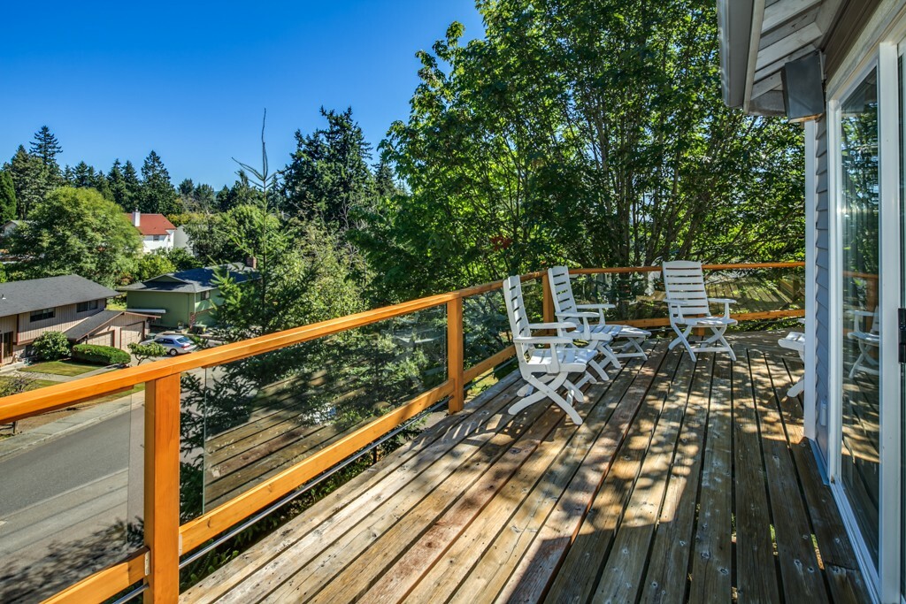 Property Photo:  3015 Crest Ct  WA 98226 