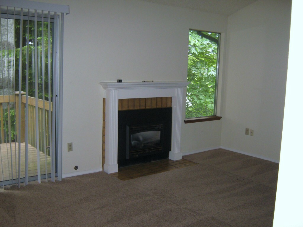 Property Photo: 2959 SE Mile Hill Dr D-6 WA 98366
