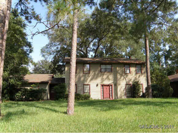 Property Photo: 11415 Lowndesboro Dr FL 32223