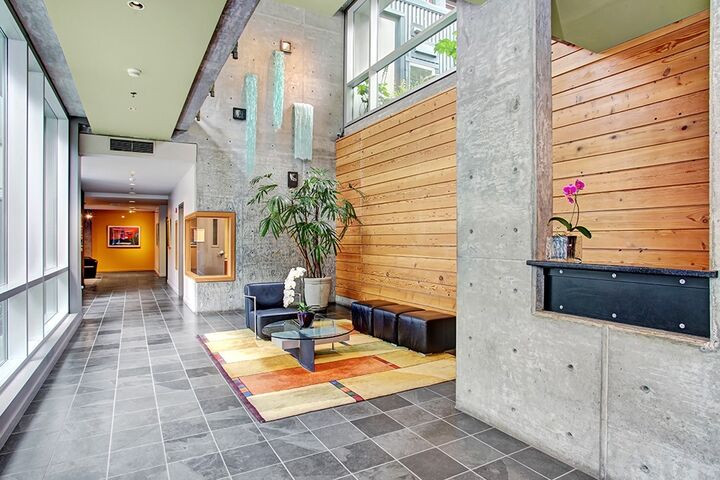 Property Photo: 2717 Western Ave 5000 WA 98121