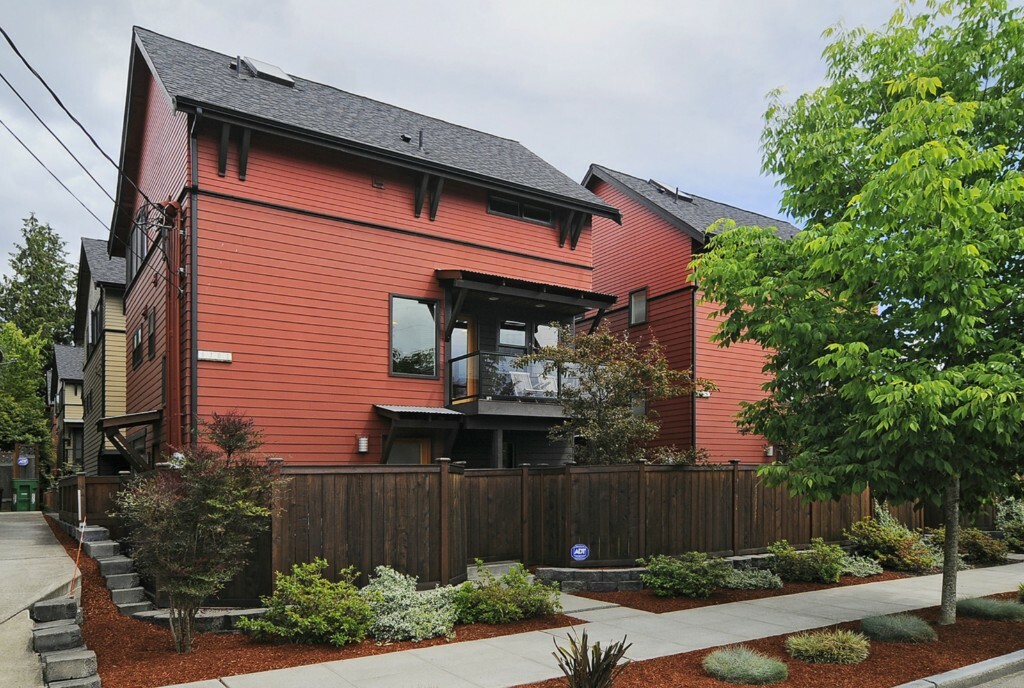 Property Photo: 6702 Alonzo Ave NW WA 98117