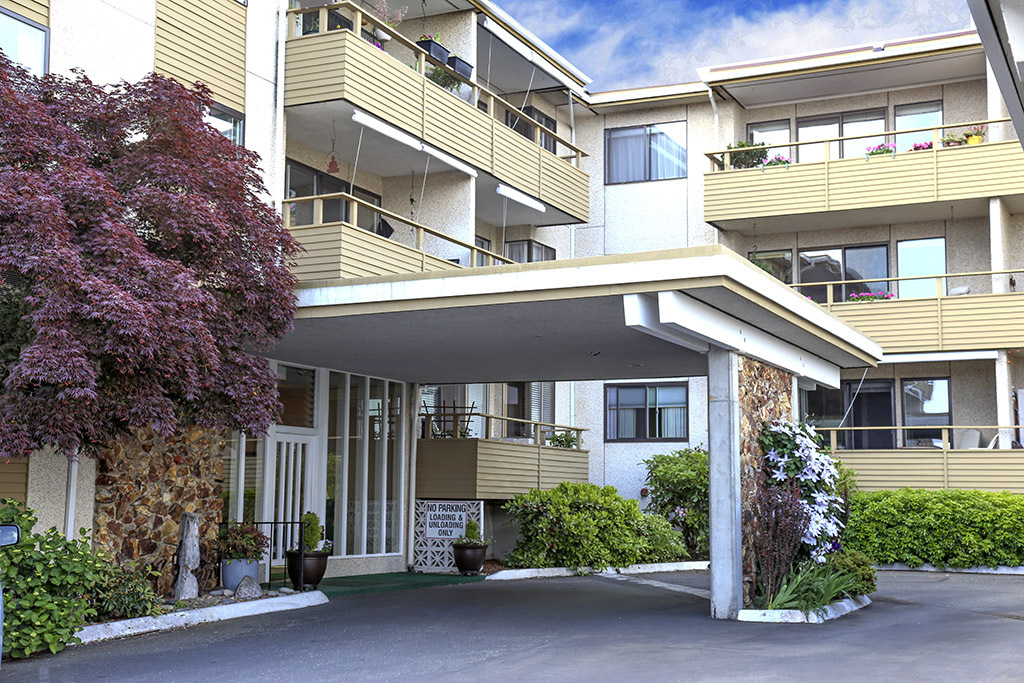 Property Photo: 510 Forsythe Lane 211 WA 98020