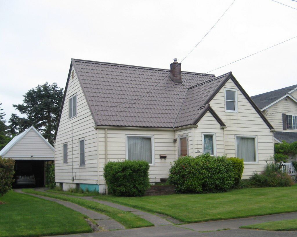 Property Photo: 1204 Lafromboise St WA 98022