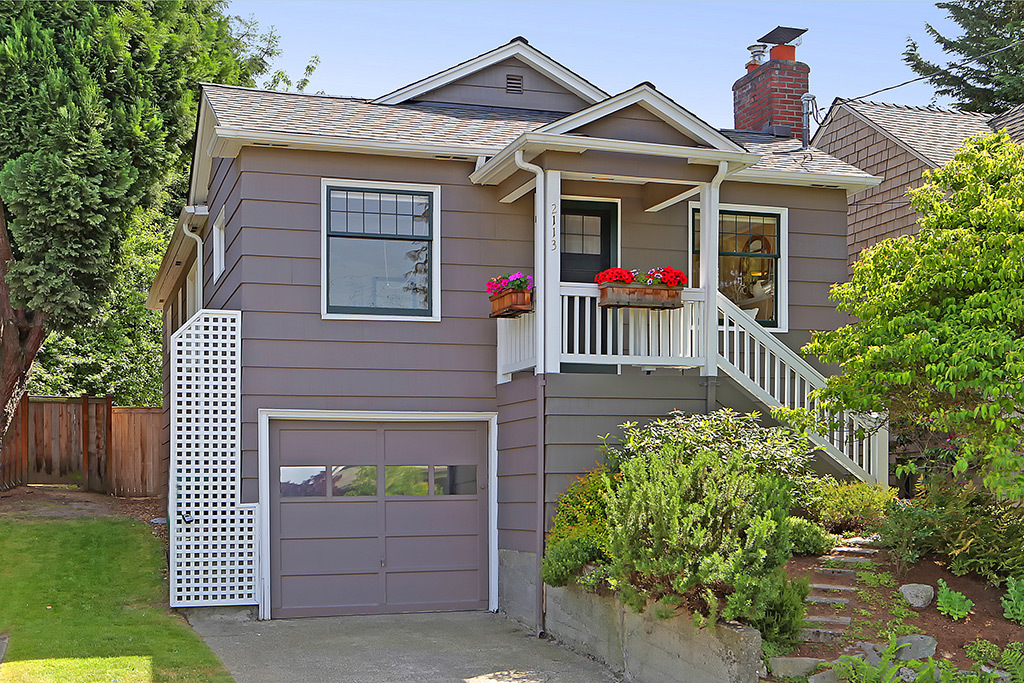 Property Photo:  2113 N 53rd St  WA 98103 