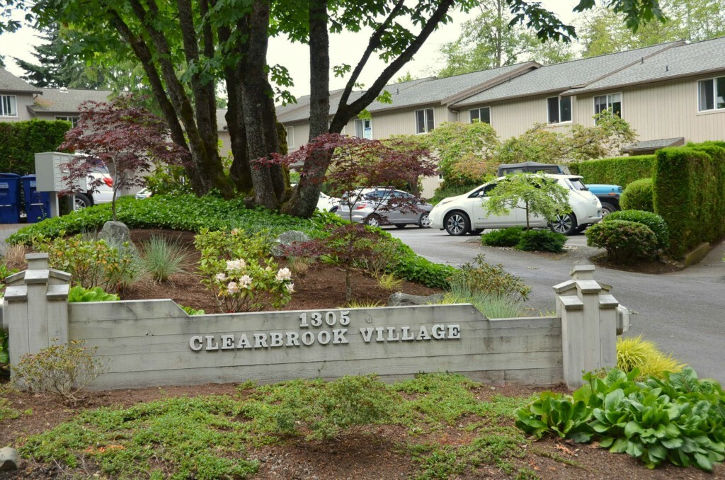 Property Photo:  1305 W Clearbrook Dr 12  WA 98229 