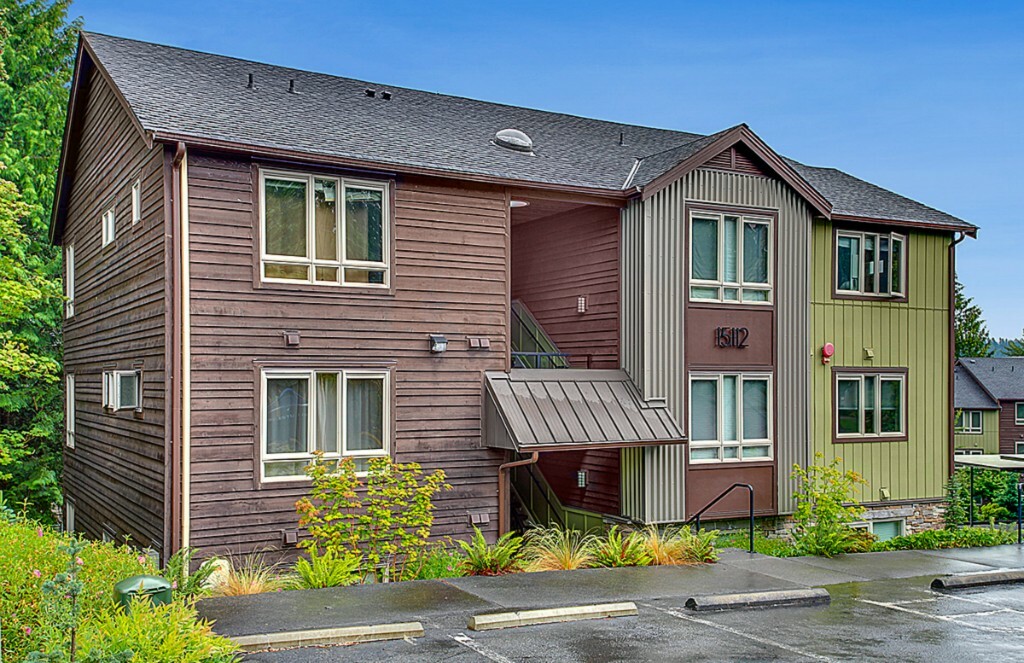 Property Photo:  15112 NE 82nd St 102  WA 98052 