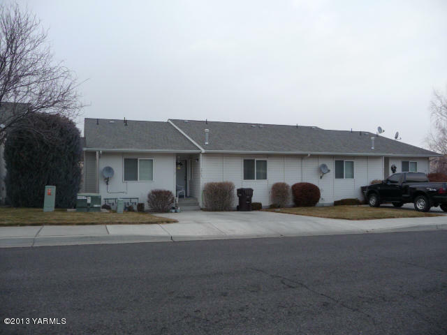 Property Photo:  3705 Fairbanks Ave  WA 98902 