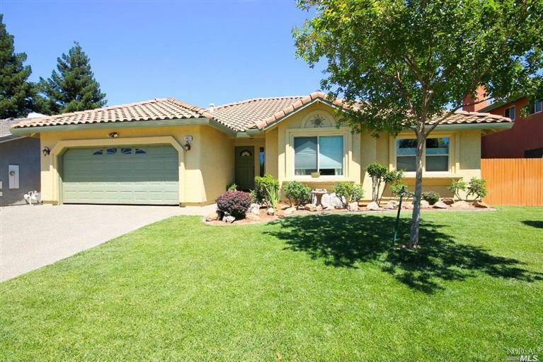 Property Photo: 1011 Hillview Lane CA 95694