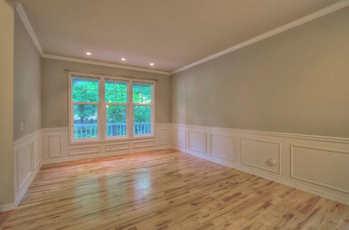 Property Photo:  25527 SE Mirrormont Blvd  WA 98027 