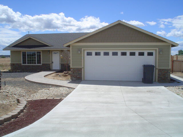 Property Photo:  28 Sunwest Drive  WA 98823
