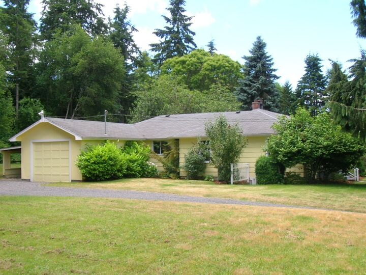 Property Photo:  1303 NE Sunset Wy  WA 98370 