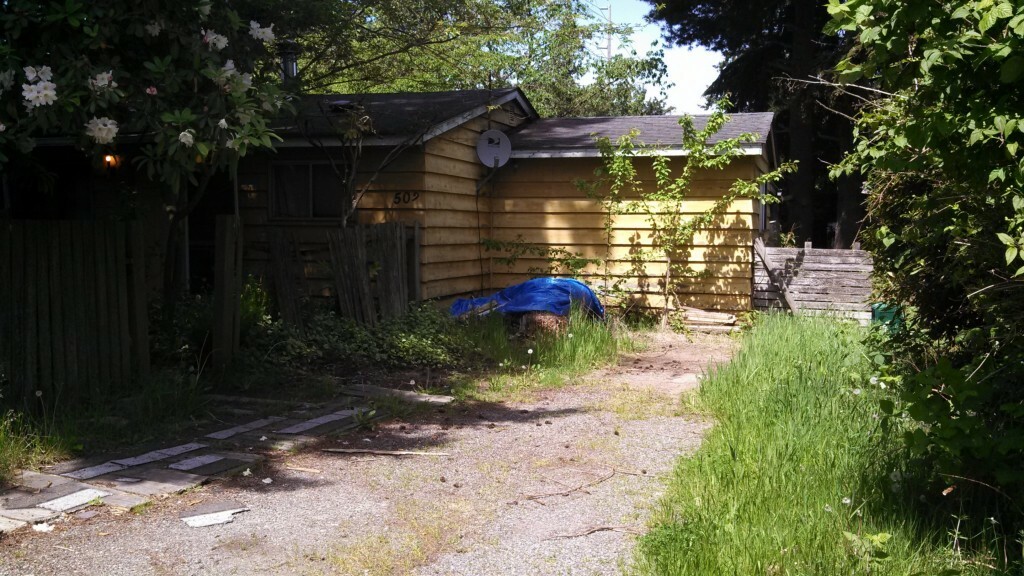 Property Photo:  502 NE 189th St  WA 98155 