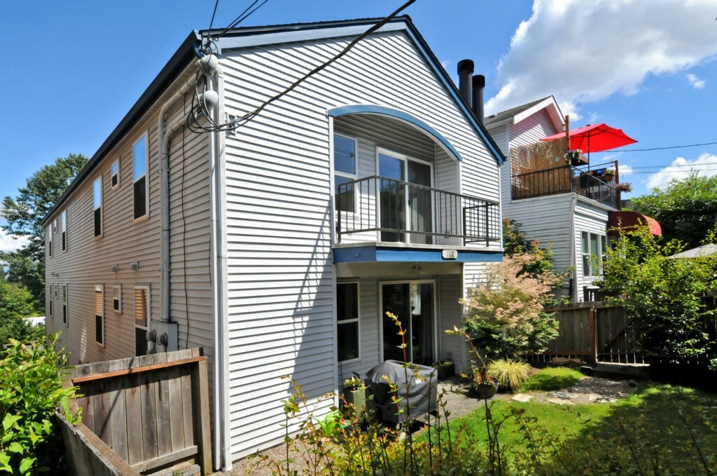 Property Photo:  112 25th Ave E 302  WA 98112 