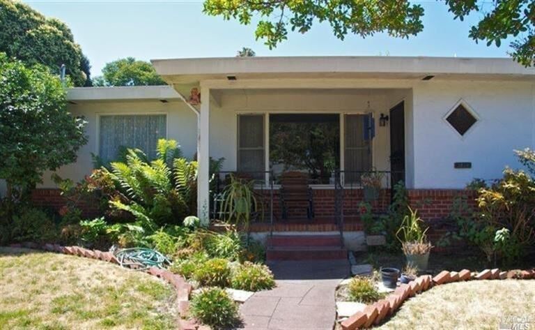 Property Photo: 1814 Will Scarlet Lane CA 95405