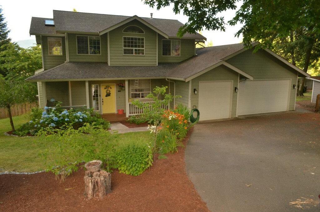 Property Photo:  1204 Austin  WA 98298 