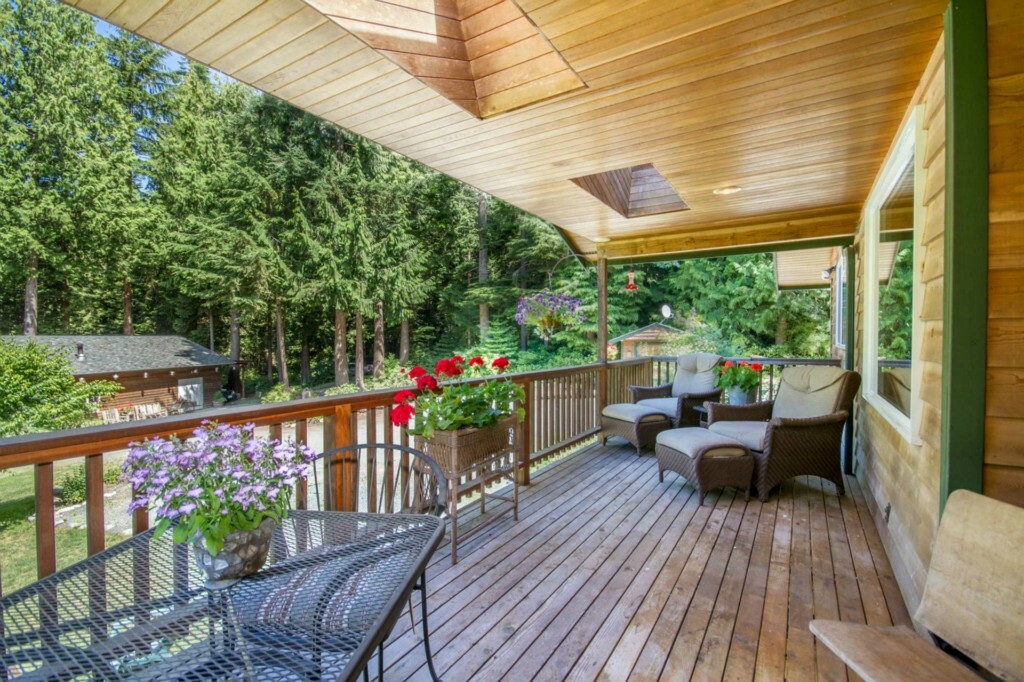 Property Photo:  9492 Flagstaff Lane  WA 98257 