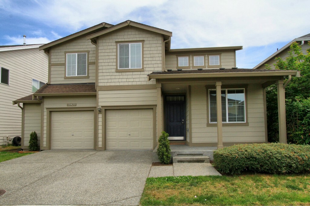 Property Photo:  13423 39th Dr SE  WA 98012 