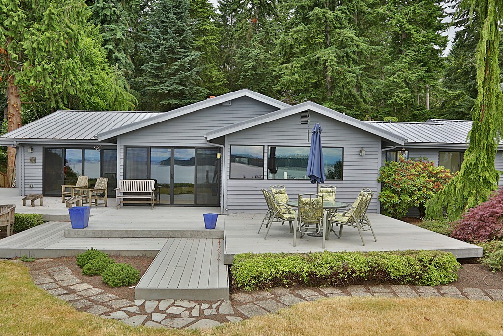 Property Photo: 5395 Wilkinson Rd WA 98260