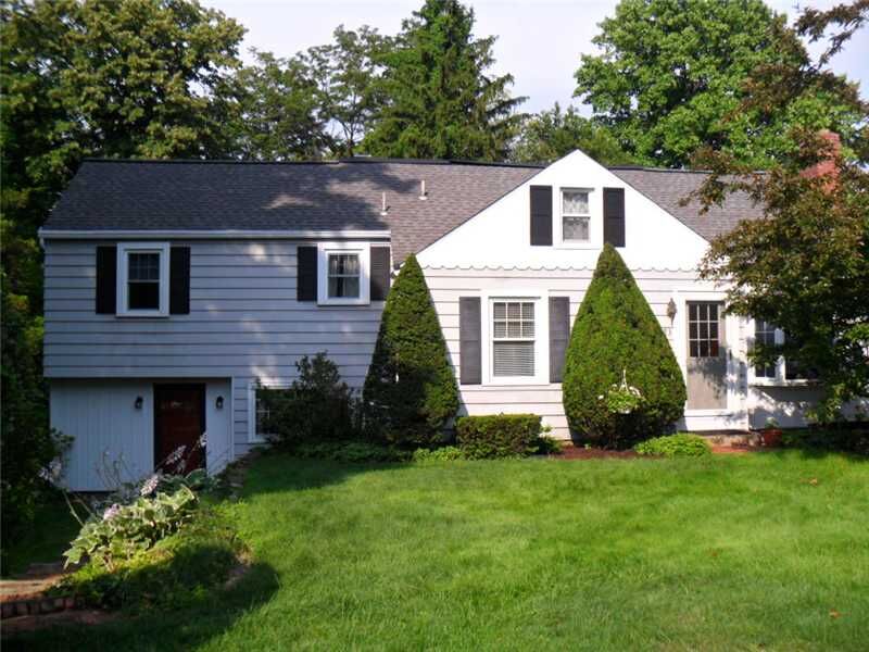 Property Photo:  423 Glenruadh Avenue  PA 16505 