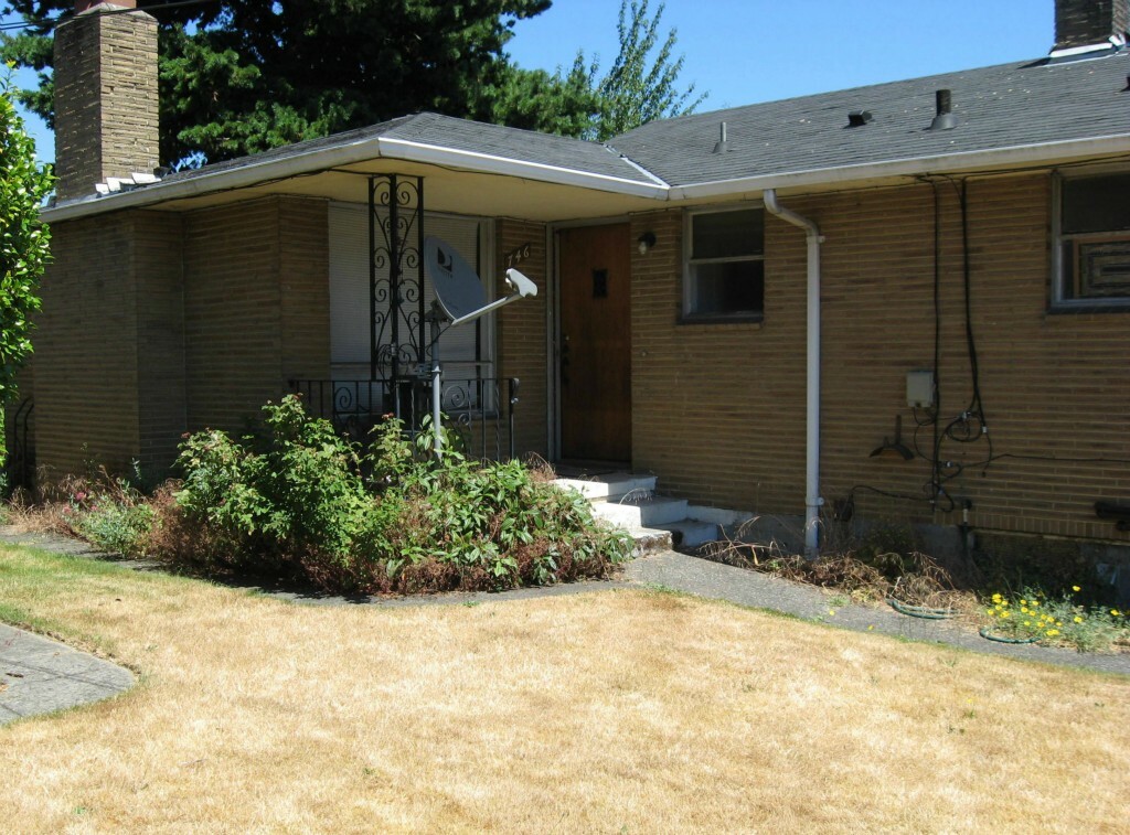 Property Photo:  746 N 85th St  WA 98103 