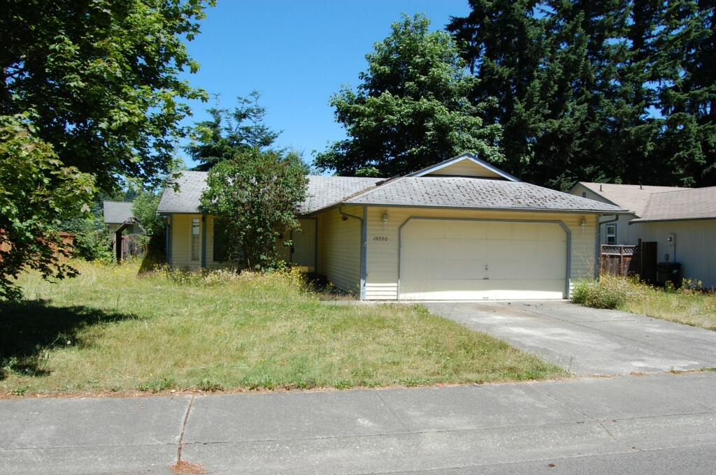 Property Photo:  19220 SE 263rd St  WA 98042 