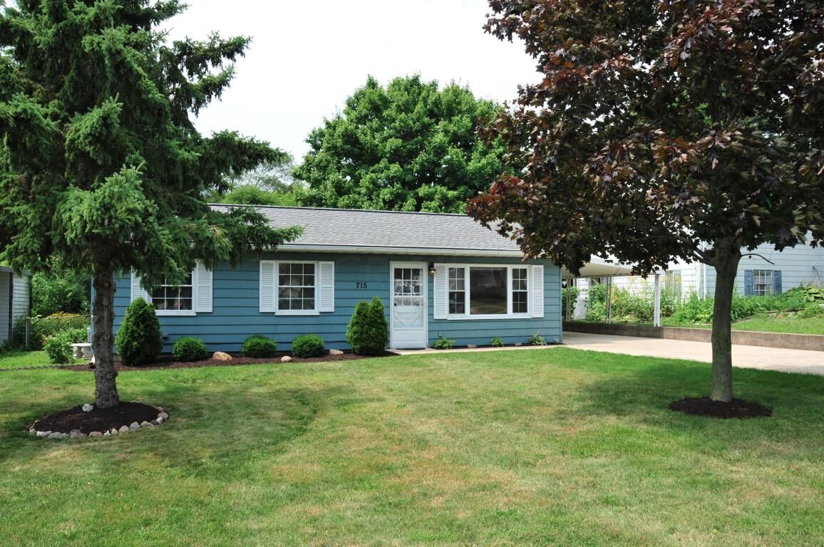 Property Photo: 715 Baker Street OH 43338