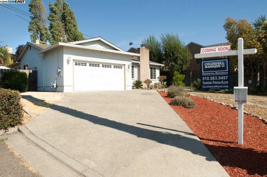 Property Photo:  2615 Jacobs Pl  CA 94541-3313 