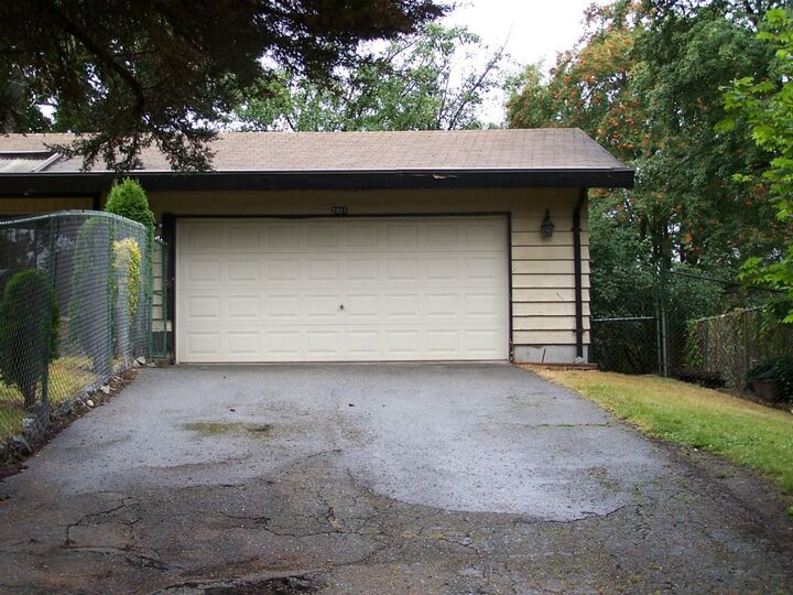 Property Photo:  2901 206th Place SW  WA 98036 