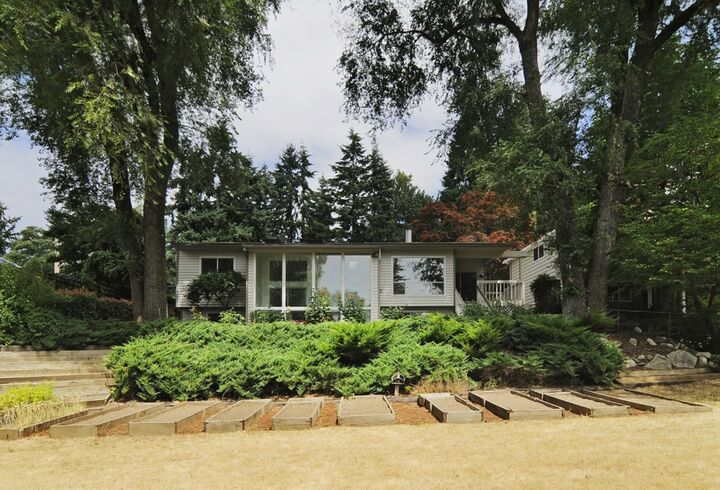 Property Photo: 2539 NE 83rd St WA 98115